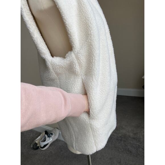 H&M cream shearling oversized vest size XS, - Picture 8 of 12